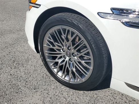 Used 2021 Genesis G90 3.3T Premium image 5