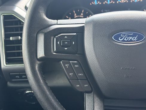Used 2020 Ford F150 XLT w/ Equipment Group 302A Luxury AWD/4WD image 18