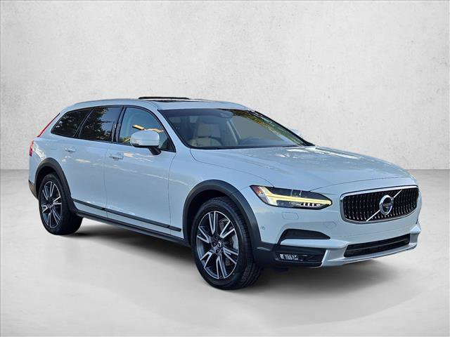 Used 2018 Volvo V90 T6 Cross Country w/ Convenience Package AWD/4WD image 3