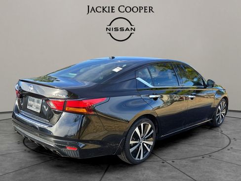 Used 2019 Nissan Altima 2.5 Platinum image 5