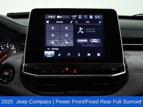 Used 2025 Jeep Compass Latitude w/ Sun & Sound Group AWD/4WD image 18