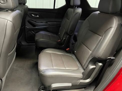 Used 2023 Chevrolet Traverse High Country image 18