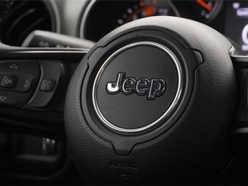 Used 2023 Jeep Wrangler Sport S image 13