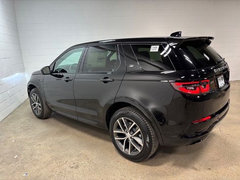 New 2025 Land Rover Discovery Sport S image 10