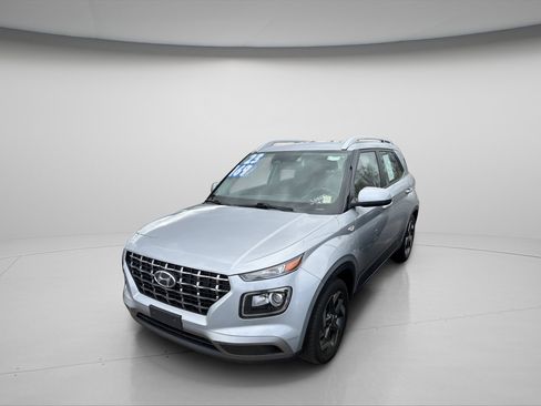 Used 2023 Hyundai Venue SEL w/ Cargo Package FWD image 41