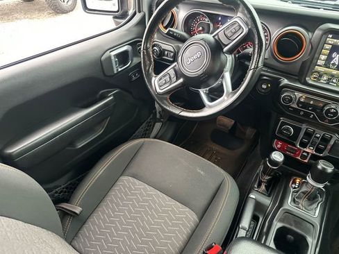 Used 2022 Jeep Gladiator Mojave w/ Cold Weather Group AWD/4WD image 19