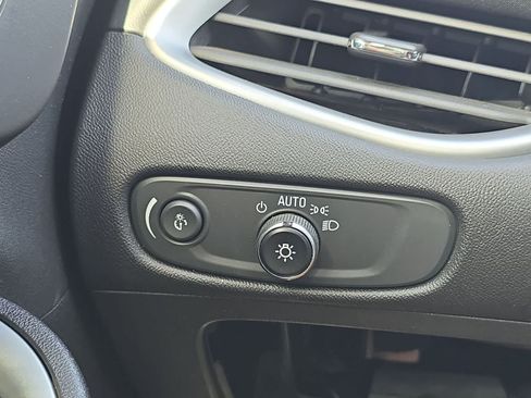 Used 2023 Chevrolet Malibu LT FWD image 32
