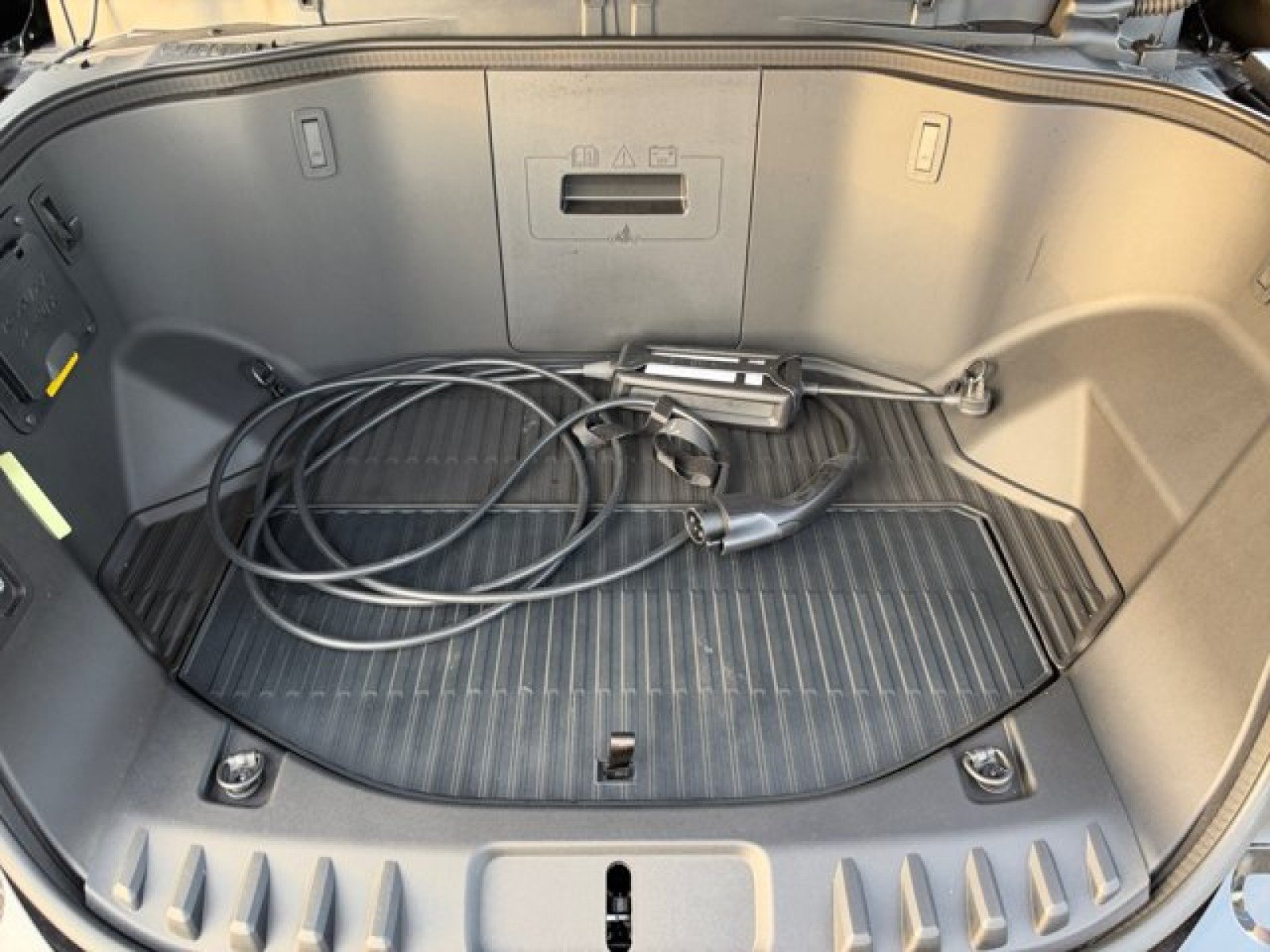 Used 2025 Ford F150 Lightning Flash AWD/4WD image 9
