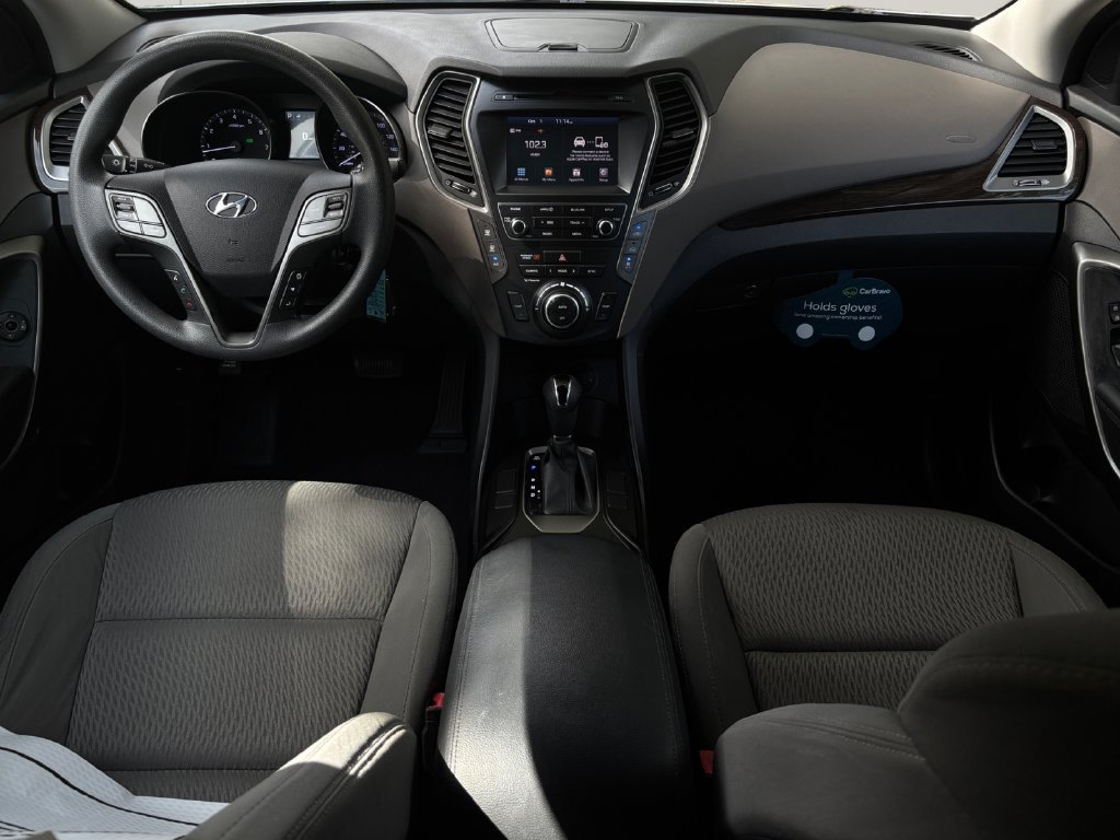 Used 2017 Hyundai Santa Fe SE FWD image 15