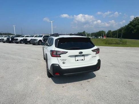 Used 2023 Subaru Outback Premium image 7