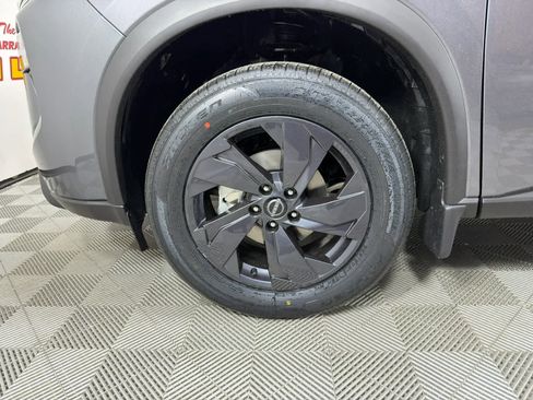 New 2026 Nissan Rogue SV FWD image 10