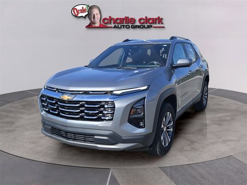 Used 2025 Chevrolet Equinox LT w/ Convenience Package II image 1