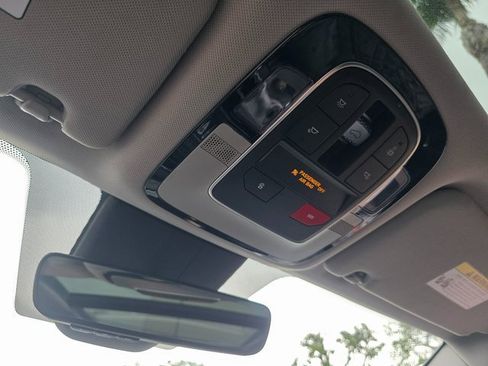 Certified 2022 Hyundai Santa Fe SEL Premium image 30