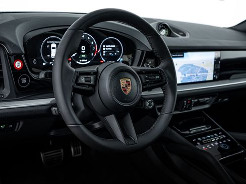New 2026 Porsche Cayenne S image 14