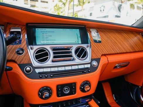 Used 2016 Rolls-Royce Dawn image 65