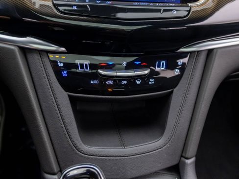 Certified 2025 Cadillac XT6 Premium Luxury w/ Platinum Package AWD/4WD image 27