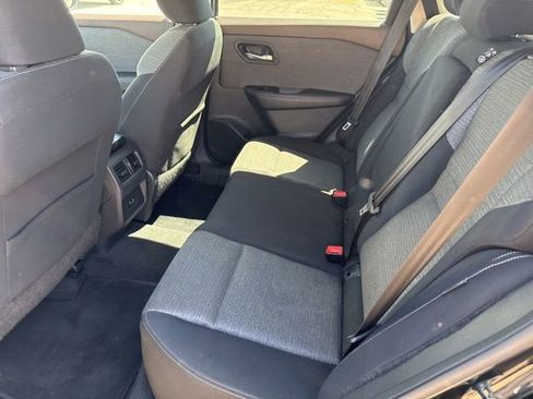 Used 2022 Nissan Rogue SV image 14