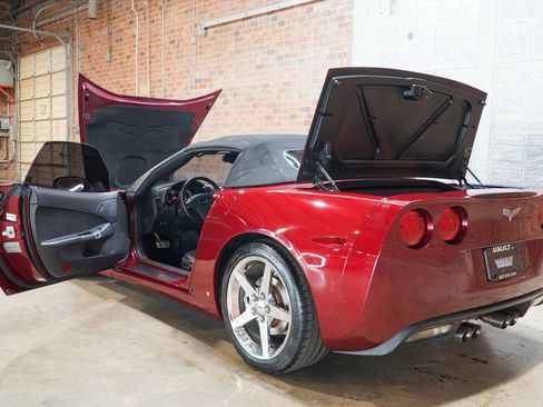 Used 2007 Chevrolet Corvette Coupe w/ Preferred Equipment Group RWD image 28