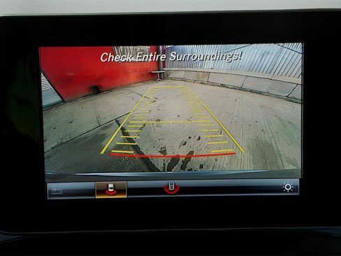 Used 2018 Mercedes-Benz GLC 300 4MATIC image 42