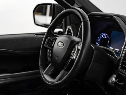 Used 2019 Ford Expedition XLT w/ Equipment Group 202A RWD image 10