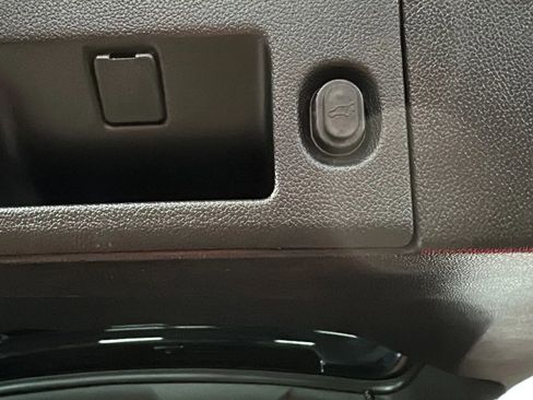 Used 2019 Chevrolet Tahoe Premier image 18