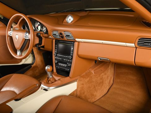 Used 2009 Porsche 911 Turbo image 32