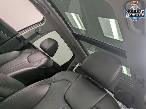 Used 2023 Kia Sorento S w/ Panoramic Sunroof Package AWD/4WD image 23