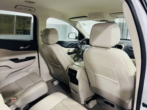 Used 2021 GMC Acadia Denali image 35