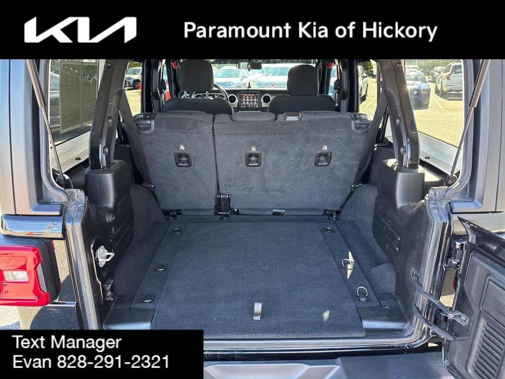 Used 2021 Jeep Wrangler Unlimited Sahara w/ Safety Group AWD/4WD image 11