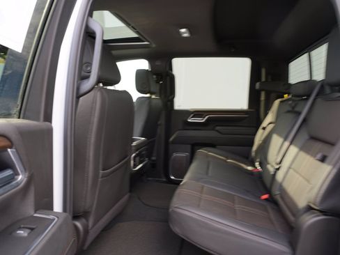Certified 2025 Chevrolet Silverado 3500 High Country w/ High Country Premium Package AWD/4WD image 18