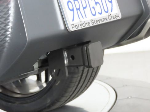 Certified 2025 Porsche Macan AWD/4WD image 14