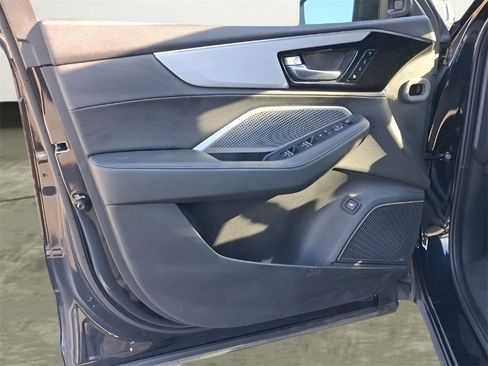 Used 2025 Acura MDX FWD image 20