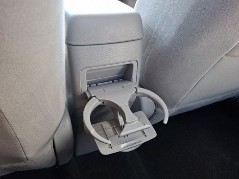 Used 2013 Toyota Corolla LE image 12