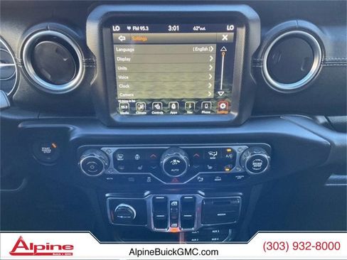 Used 2022 Jeep Wrangler Unlimited Sahara w/ Cold Weather Group image 12