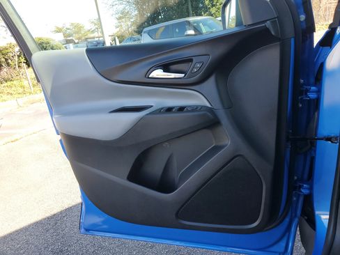 Used 2024 Chevrolet Equinox LS image 29