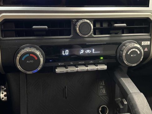 Certified 2025 Toyota Tacoma TRD Sport AWD/4WD image 15