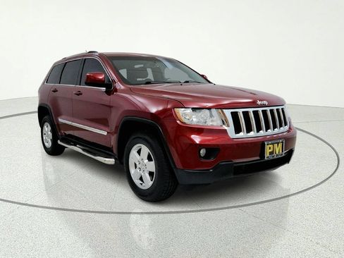 Used 2013 Jeep Grand Cherokee Laredo w/ Laredo E Group AWD/4WD image 8