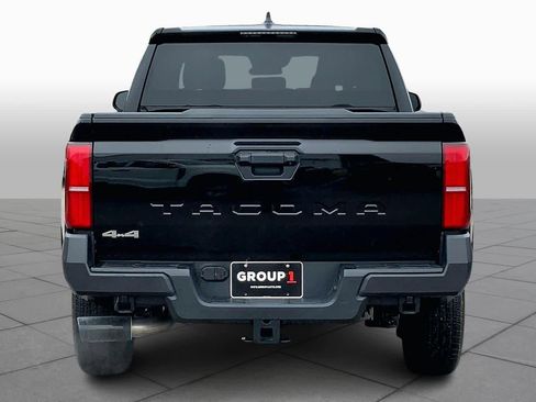 Used 2025 Toyota Tacoma SR image 4
