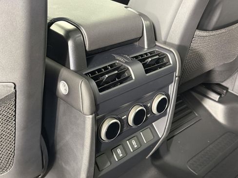 New 2026 Land Rover Defender 110 X-Dynamic SE image 26