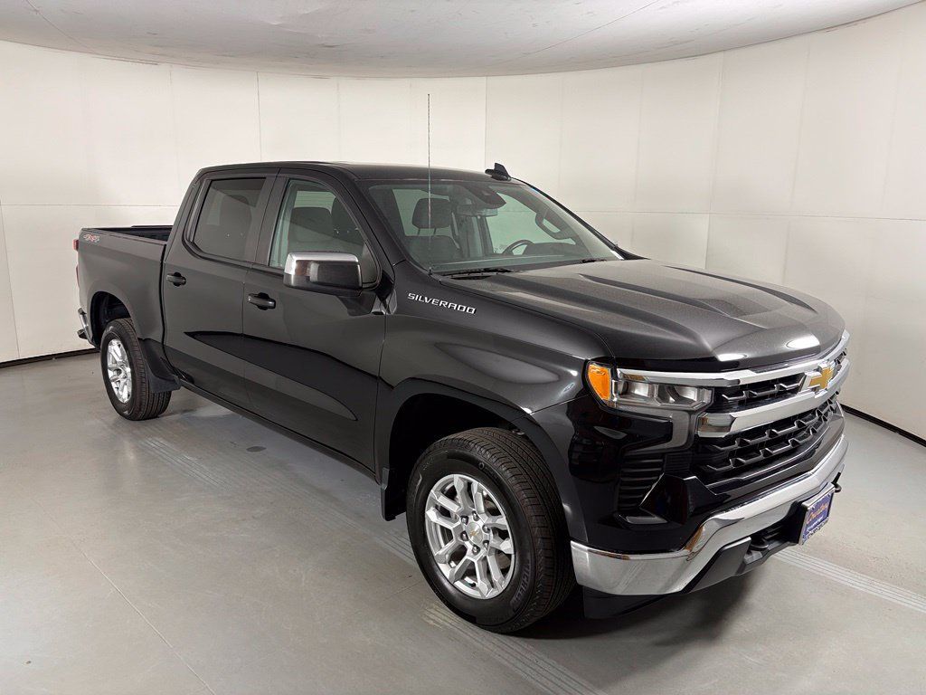 Certified 2023 Chevrolet Silverado 1500 LT AWD/4WD image 2