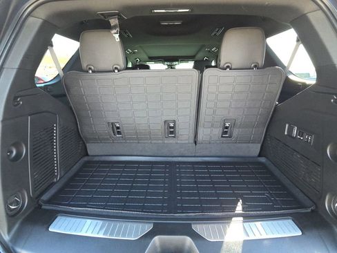 Used 2023 Chevrolet Tahoe High Country image 34