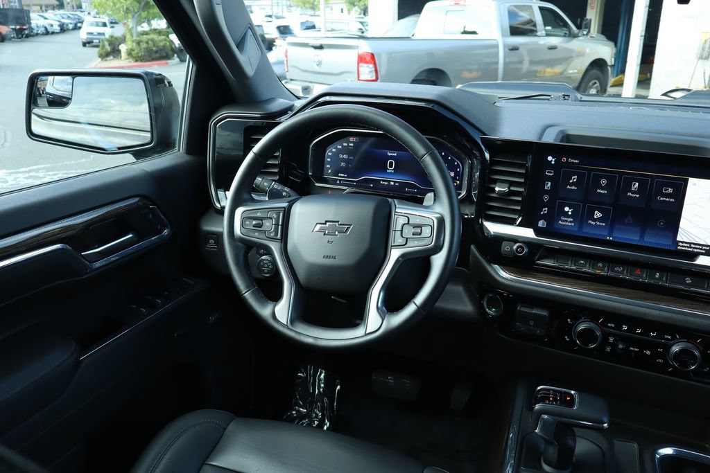 Used 2024 Chevrolet Silverado 1500 LT Trail Boss w/ Convenience Package II AWD/4WD image 27