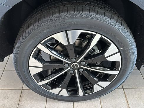 New 2026 Volvo XC60 B5 Plus w/ Protection Package Premier image 31