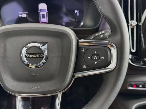 Used 2023 Volvo XC40 Recharge Plus AWD/4WD image 45