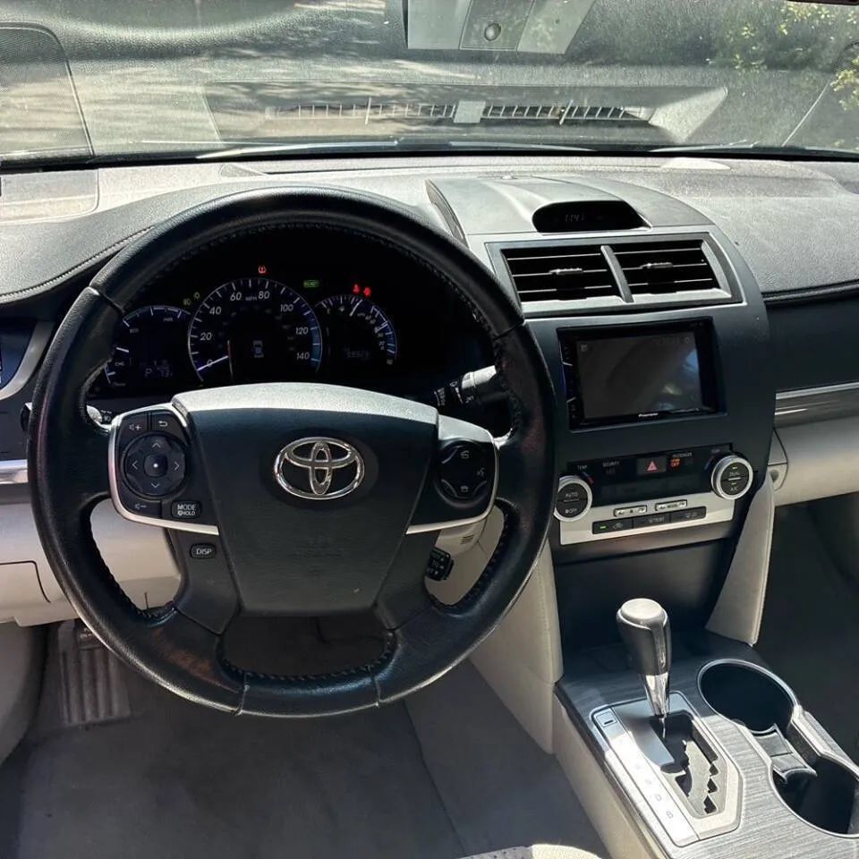 Used 2012 Toyota Camry XLE w/ Convenience Pkg FWD image 15