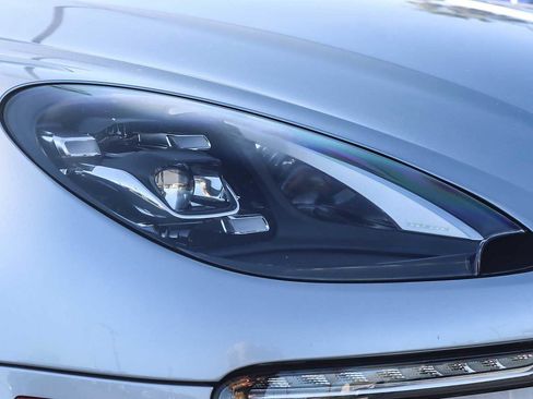 Used 2018 Porsche Macan GTS image 7