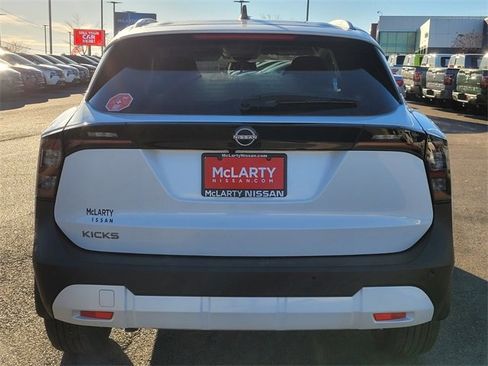 New 2026 Nissan Kicks SV image 6