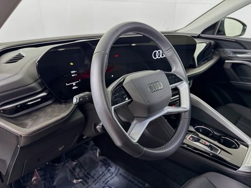 Certified 2025 Audi Q5 Premium w/ Convenience Package image 4