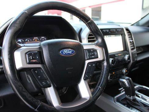 Used 2017 Ford F150 Platinum w/ Equipment Group 701A Luxury image 17