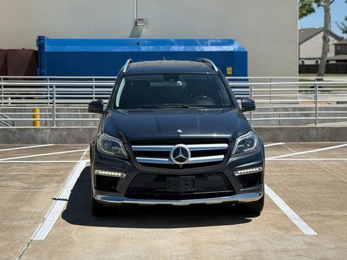 Used 2013 Mercedes-Benz GL 550 4MATIC image 2